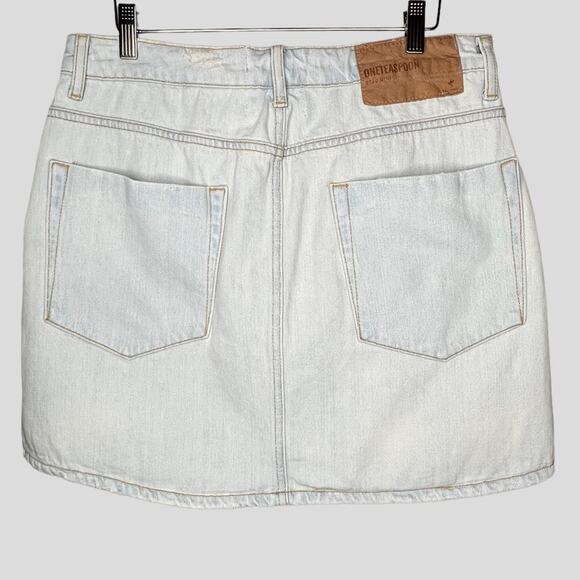 NWT One Teaspoon Brando Denim Mini Skirt Womens 32 11/12 Lightwash Barely Blue - Picture 4 of 15